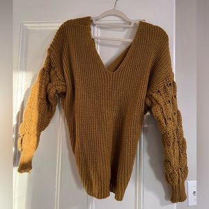 Knit sweater mustard